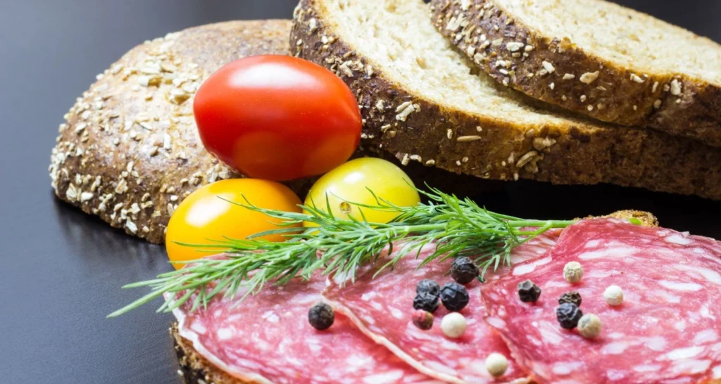 how to use lunch meat with bread